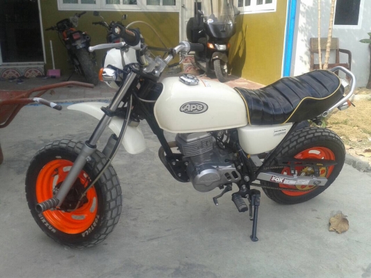 Honda ape50cc. Honda ape50cc.