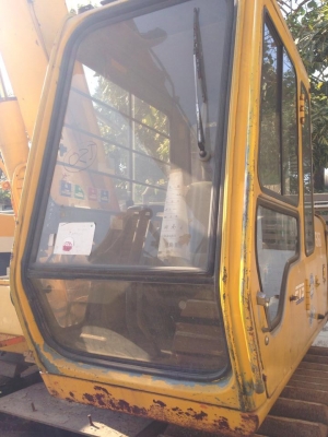 HITACHI EX 60LC ตีนเป็ด เดิมๆทุกอย่างรถเก่านำเข้าจากญี่ปุ่นไม่เคยใช้งานในไทย  สภาพพร้อมลุยงาน   รถขุด HITACHI EX 60LC ตีนเป็ด  ราคา : 750,000 บาท