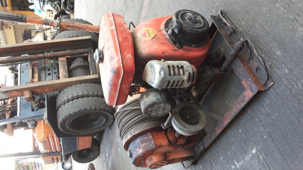 ขายวินส์ติดเครื่อง 5 แรง ROBIN  จากญี่ปปุ่น