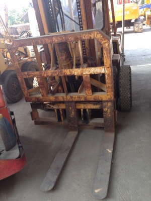 KOMATSU โฟล์คลิฟท์ 3 ตัน รถเก่ายังไม่เคยใช้งานในไทย KOMATSU โฟล์คลิฟท์ 3 ตัน รถเก่ายังไม่เคยใช้งานในไทย