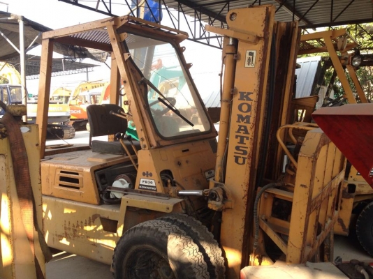 KOMATSU โฟล์คลิฟท์ 3 ตัน รถเก่ายังไม่เคยใช้งานในไทย KOMATSU โฟล์คลิฟท์ 3 ตัน รถเก่ายังไม่เคยใช้งานในไทย