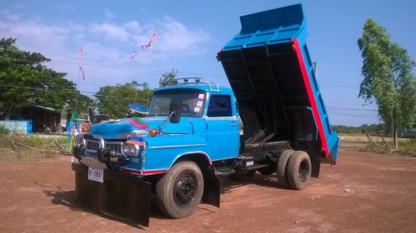 ขาย 6 ล้อดั้มหัวยาว สภาพพร้อมใช้ คัสซีสวย เครื่อง 6BF1 185 แรงม้า เฟืองท้าย FUSO พวงมาลัยพาวเวอร์ ยางเต็ม ทะเบียนเต็มพร้อมโอน ราคาต่อรองได้