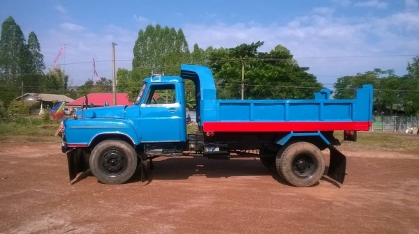 ขาย 6 ล้อดั้มหัวยาว สภาพพร้อมใช้ คัสซีสวย เครื่อง 6BF1 185 แรงม้า เฟืองท้าย FUSO พวงมาลัยพาวเวอร์ ยางเต็ม ทะเบียนเต็มพร้อมโอน ราคาต่อรองได้