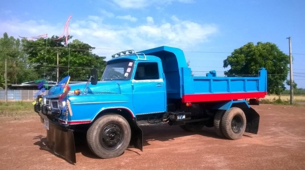 ขาย 6 ล้อดั้มหัวยาว สภาพพร้อมใช้ คัสซีสวย เครื่อง 6BF1 185 แรงม้า เฟืองท้าย FUSO พวงมาลัยพาวเวอร์ ยางเต็ม ทะเบียนเต็มพร้อมโอน ราคาต่อรองได้