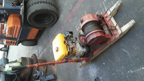 ขายวินส์ติดเครื่อง 5 แรง ROBIN EY18  จากญี่ปปุ่น