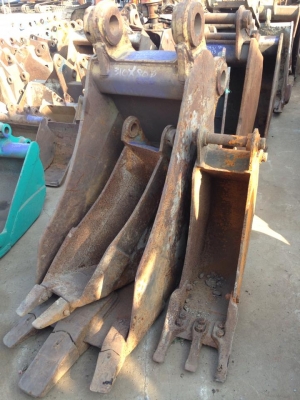 อะไหล่บุ้งกี๋ เก่านอก บุ้งกี๋เก่านอก มีหลายรุ่น สลัก 200 เก่านอกญี่ปุ่น ราคา 150 บาท