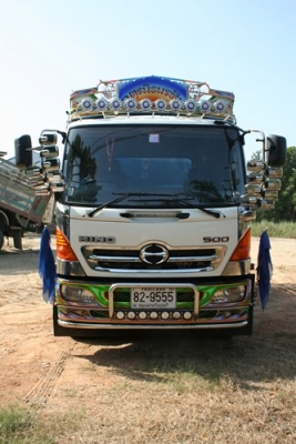 ขายรถดั้ม 6 ล้อ Hino สภาพใหม่ครับ