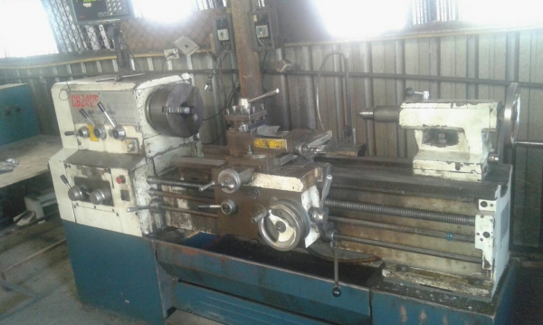 ขายครับขายเครื่องกลึง 6 ฟุต( 430&times;1000) 3 เพลา เบรค มีจอลิเนี่ย นิ้ว-มิล ไม่เปลียนเฟือง สภาพสวย ใช้งานอยู่ 90000 บาท 0814583376 เอกปทุมครับ