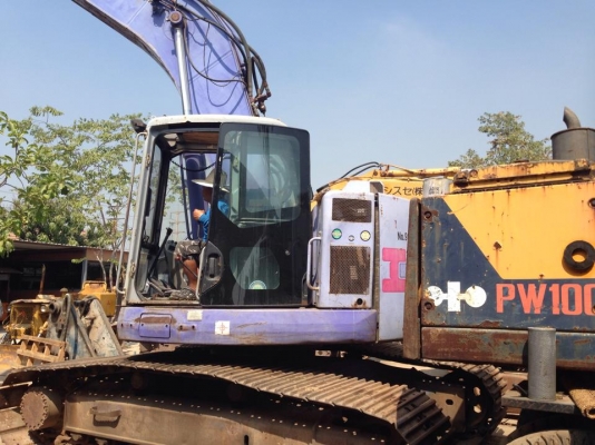 KOMATSU  PC 228US  เดิมๆทุกอย่างรถเก่า นำเข้าจากญี่ปุ่น
