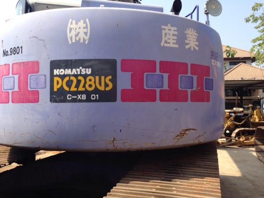KOMATSU  PC 228US  เดิมๆทุกอย่างรถเก่า นำเข้าจากญี่ปุ่น