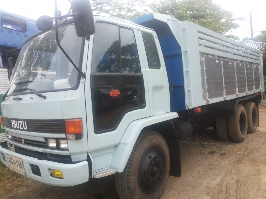 isuzu 10 ล้อ ดั้ม ร๊อกกี้ 1 เพลา รถสวย เครื่องดี คัซซีสวย รถพร้อมใช้งาน ราคา 590,000 จัดแนนท์ได้ 550