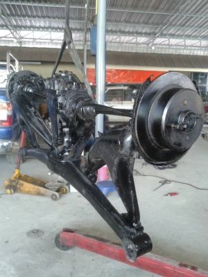 ชุดแพท้ายทั้งชุด+เฟืองท้าย (ดิสเบรค) E30 8,000 บาท