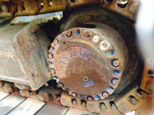 SK120mark3 นำเข้าจากญี่ปุ่นไม่เคยใช้งานในไทย เดิมๆทุกอย่างเปลี่ยนบุ้งกี๋ใหม่แล้ว  ราคา 1,400,000บาท พร้อมใบอินวอย  ชั่วโมง : 1220.1 เครื่องยนต์ : 4BD1T เลขซีเรียล :02213 สภาพ : พร้อมลุยงาน ราคา :1,400,000 บาท พร้อมเอกสารใบอินวอย