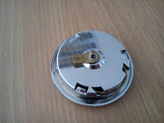 ฝาแตรญี่ปุ่นโคมเมี่ยม ฝาแตรญี่ปุ่นโคมเมี่ยม