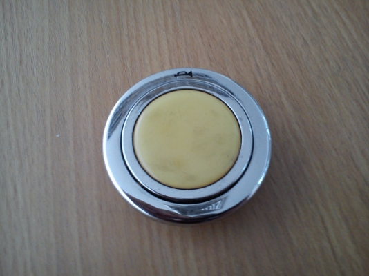 ฝาแตรญี่ปุ่นโคมเมี่ยม ฝาแตรญี่ปุ่นโคมเมี่ยม