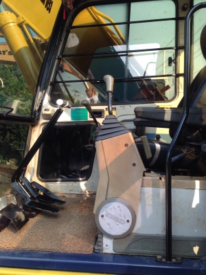 KOBELCO SK200-3 ไฟฟ้าเต็ม เครื่องกองเดี่ยว เลขตัวรถ16xxx แอรเดิมๆติดรถ