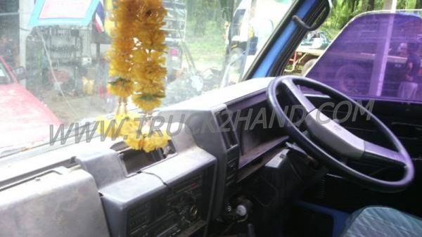 รถบรรทุกเทเลอร์ 6 ล้อ ISUZU NPR เครื่อง 4BG1 125 แรงม้า รถบรรทุกเทเลอร์ 6 ล้อ ISUZU NPR เครื่อง 4BG1 125 แรงม้า