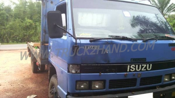 รถบรรทุกเทเลอร์ 6 ล้อ ISUZU NPR เครื่อง 4BG1 125 แรงม้า รถบรรทุกเทเลอร์ 6 ล้อ ISUZU NPR เครื่อง 4BG1 125 แรงม้า