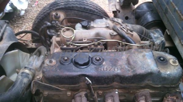 รถบรรทุกเทเลอร์ 6 ล้อ ISUZU NPR เครื่อง 4BG1 125 แรงม้า รถบรรทุกเทเลอร์ 6 ล้อ ISUZU NPR เครื่อง 4BG1 125 แรงม้า