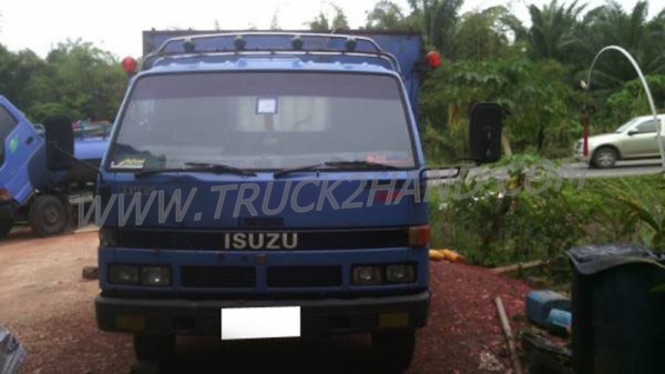 รถบรรทุกเทเลอร์ 6 ล้อ ISUZU NPR เครื่อง 4BG1 125 แรงม้า รถบรรทุกเทเลอร์ 6 ล้อ ISUZU NPR เครื่อง 4BG1 125 แรงม้า