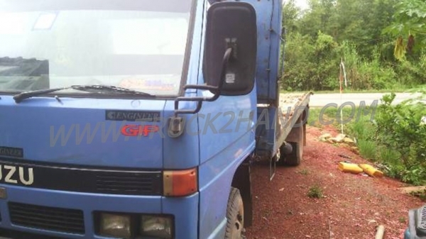 รถบรรทุกเทเลอร์ 6 ล้อ ISUZU NPR เครื่อง 4BG1 125 แรงม้า รถบรรทุกเทเลอร์ 6 ล้อ ISUZU NPR เครื่อง 4BG1 125 แรงม้า