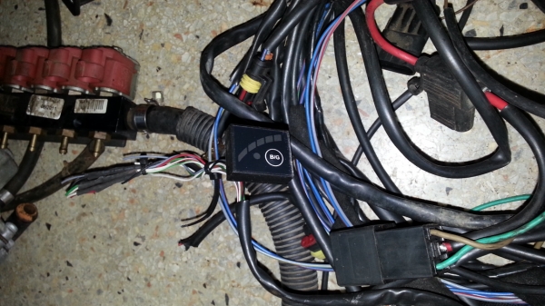 ขายชุดแก็สหัวฉีดพร้อมถังมัลติวาวล์สภาพดีราคาถูก1ชุด