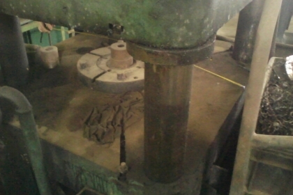 เครื่องอัดไฮโดรริก ตัวใหญ่ความสูงเกือบ 3 เมตรครับตัวใหญ่ครับ งานหนักๆสบายครับตัวนี้สั่งทำไว้ใช้เองเมื่อ เกือบ 30 ปีที่แล้วครับ มอเตอร์ 7 แรงครับสนใจสอบถามได้ครับ เครื่องอัดไฮโดรริก ตัวใหญ่ความสูงเกือบ 3 เมตรครับตัวใหญ่ครับ งานหนักๆสบายครับตัวนี้สั่งทำไว้ใช้เองเมื่อ เกือบ 30 ปีที่แล้วครับ มอเตอร์ 7 แรงครับสนใจสอบถามได้ครับ