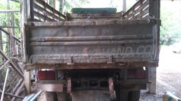 รถบรรทุก 6 ล้อดัมพ์ ยี่ห้อ HINO 150 แรงม้า ปีจดทะเบียน 2553 รถบรรทุก 6 ล้อดัมพ์ ยี่ห้อ HINO 150 แรงม้า ปีจดทะเบียน 2553