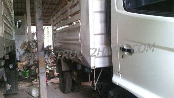 รถบรรทุก 6 ล้อดัมพ์ ยี่ห้อ HINO 150 แรงม้า ปีจดทะเบียน 2553 รถบรรทุก 6 ล้อดัมพ์ ยี่ห้อ HINO 150 แรงม้า ปีจดทะเบียน 2553