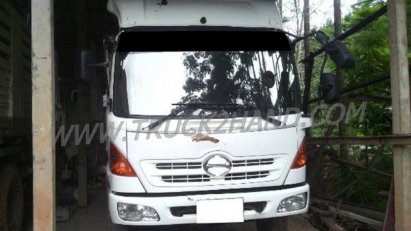 รถบรรทุก 6 ล้อดัมพ์ ยี่ห้อ HINO  150  แรงม้า ปีจดทะเบียน 2553