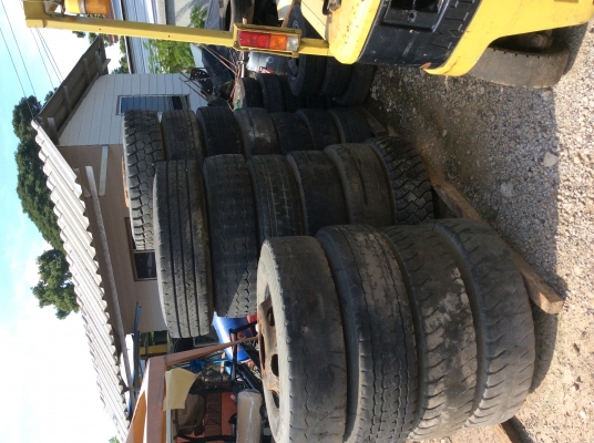 ขายกะทะล้อชนิดมีขอบคิ้ว ขอบ20 (8รูน๊อต) พร้อมยาง  เก่าจากญี่ปุ่น