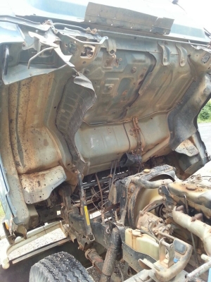 รถอีซูซุ 6 ล้อดั้ม NPR  115 แรงม้า. ปี 37  สนใจติดต่อ 081 - 6079515