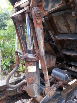 รถอีซูซุ 6 ล้อดั้ม NPR  115 แรงม้า. ปี 37  สนใจติดต่อ 081 - 6079515