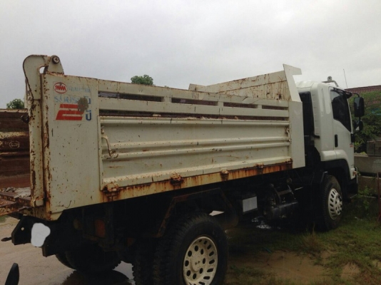 รถอีซูซุ 6 ล้อดั้ม 240 แรงม้า. ปี 53 ( รถวิ่ง 5x,xxx กม. ) สนใจติดต่อ 081 - 6079515 รถอีซูซุ 6 ล้อดั้ม 240 แรงม้า. ปี 53 ( รถวิ่ง 5x,xxx กม. ) สนใจติดต่อ 081 - 6079515