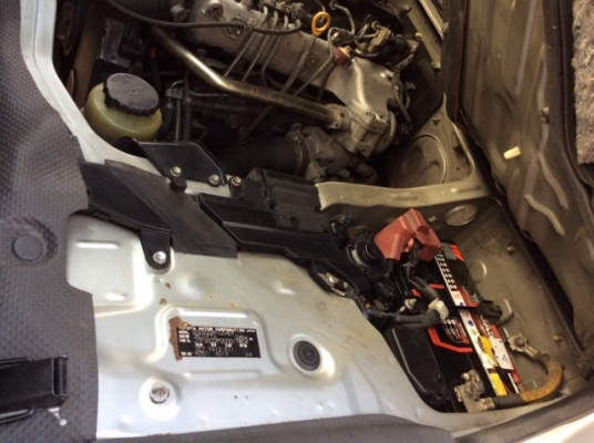 ขายรถตู้โตโยต้า คอมมิวเตอร์ หลังคาสูง ปี07 เครื่องดีเซล D4D 2.5 เทอร์โบ เกียร์ธรรมดา เพาเวอร์ กระจกไฟฟ้าทั้งคัน ภายในเบาะสวยสะอาด เบาะหลัง4แถวสวย แอร์หน้า-หลัง เย็นฉ่ำ ตัวถังสีสวย ไม่มีชน บางเดิม รถขับดี ยางใหม่ รถสวย มือเดียวป้ายแดง พร้อมใช้งานครับ