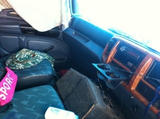 ขายรถหัวลาก 6 ล้อ 220 แรงม้า ปี 50 พร้อมหางคอกเหล็ก 2คานยาว 7 เมตรพร้อมใช้งาน