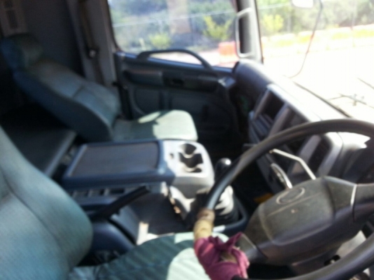 รถฮีโน่ 10 ล้อ หัวลาก 380 แรงม้า. ปี 52 - 53  (  มีขาย 10 หัว. )   สนใจติดต่อ 081 - 6079515