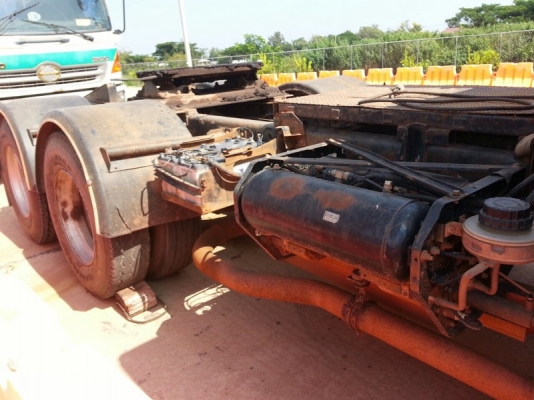 รถฮีโน่ 10 ล้อ หัวลาก 380 แรงม้า. ปี 52 - 53  (  มีขาย 10 หัว. )   สนใจติดต่อ 081 - 6079515