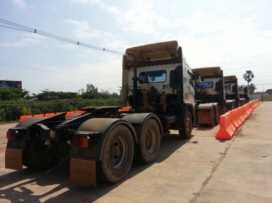 รถฮีโน่ 10 ล้อ หัวลาก 380 แรงม้า. ปี 52 - 53  (  มีขาย 10 หัว. )   สนใจติดต่อ 081 - 6079515