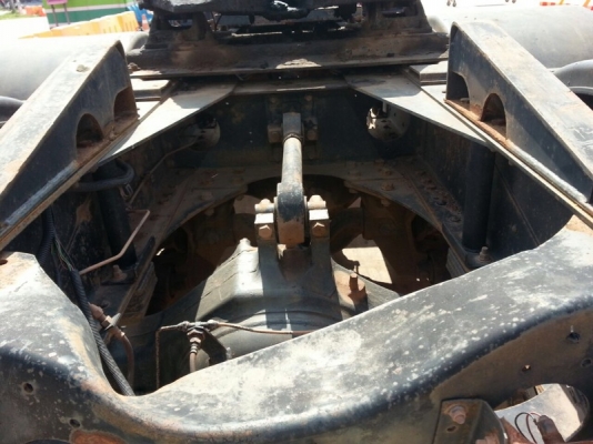 รถฮีโน่ 10 ล้อ หัวลาก 380 แรงม้า. ปี 52 - 53  (  มีขาย 10 หัว. )   สนใจติดต่อ 081 - 6079515