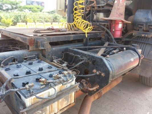 รถฮีโน่ 10 ล้อ หัวลาก 380 แรงม้า. ปี 52 - 53  (  มีขาย 10 หัว. )   สนใจติดต่อ 081 - 6079515