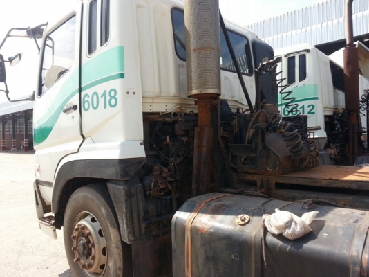 รถมิตซู 10 ล้อ หัวลาก 380 แรงม้า. ปี 52 ( มีขาย 10 หัว. ) สนใจติดต่อ 081 - 6079515 รถมิตซู 10 ล้อ หัวลาก 380 แรงม้า. ปี 52 ( มีขาย 10 หัว. ) สนใจติดต่อ 081 - 6079515