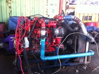 ขายเครื่องยนต์ แดวูส์ ฮุนได นำเข้าจากเกาหลี  เครื่องขนาด 320 แรงม้า
