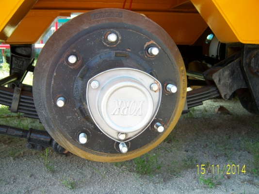 รถเทรลเลอร์ bulk cement 3 เพลาใหม่ ไม่ยก 32 cu.m ราคา 930,000  ติดต่อคุณนริศ 081-733-5156