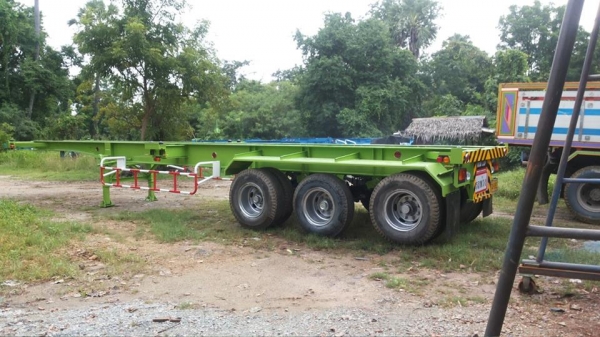 รถเทรลเลอร์ bulk cement 3 เพลาใหม่ ไม่ยก 32 cu.m ราคา 930,000  ติดต่อคุณนริศ 081-733-5156