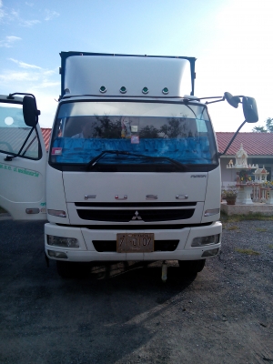 ต้องการขายรถสิบล้อถุงลมยกล้อหลังได้ ตู้สิบบาน ยาว7.20 รถห้างเดิมๆ รถสวยมาก ไม่เคยชน เครื่องแน่น เจ้าของขายเองรถอยู่สระบุรี ติดต่อ 0812938285