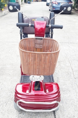 ราคาโปรเดือน พฤศจิกายน รถไฟฟ้า 4 ล้อ SHOP RIDER สำหรับคนแก่หรือคนพิการ เพิ่งมาจากญี่ปุ่น