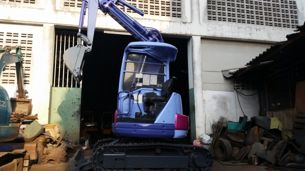 รถขุด KOMATSU รุ่น PC38UU-2- แทร็กเหล็ก มือสองญี่ปุ่น