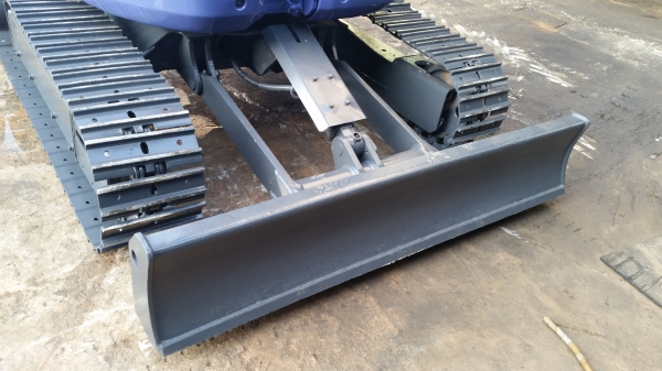 รถขุด KOMATSU รุ่น PC38UU-2- แทร็กเหล็ก มือสองญี่ปุ่น