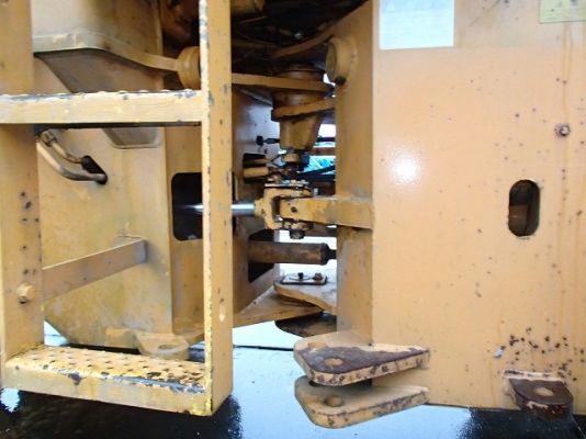 Komatsu 510 นำเข้าจากญี่ปุ่นแท้ มีเอกสารยืนยัน สวยๆครับ ขายถูก 086-303-9797 กู๋อ๋า